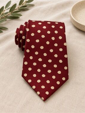 Elegant Red Polka Dot Tie Italian